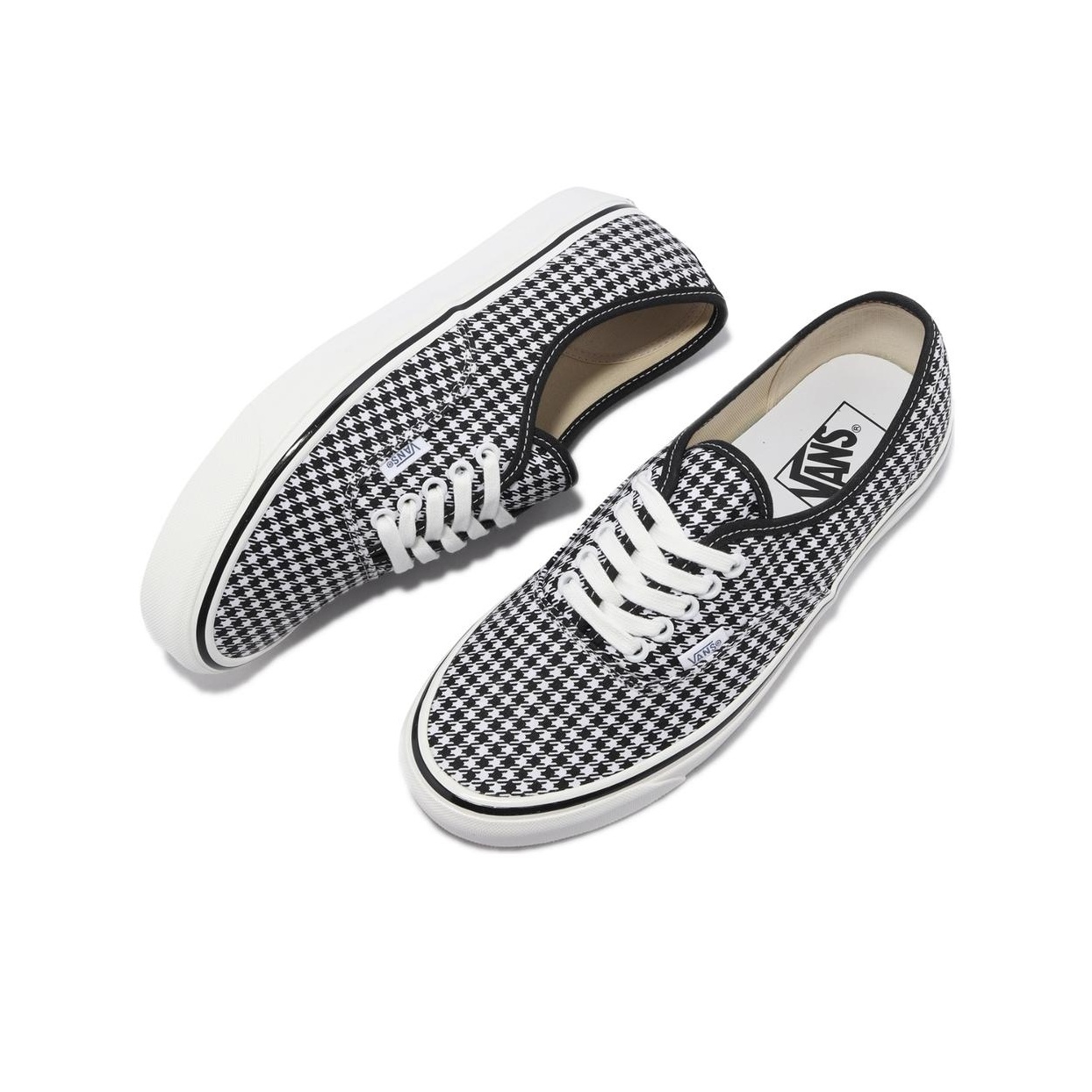 Vans Authentic 44 DX Skateboar - огляд і ціна Vans Shoes Authentic